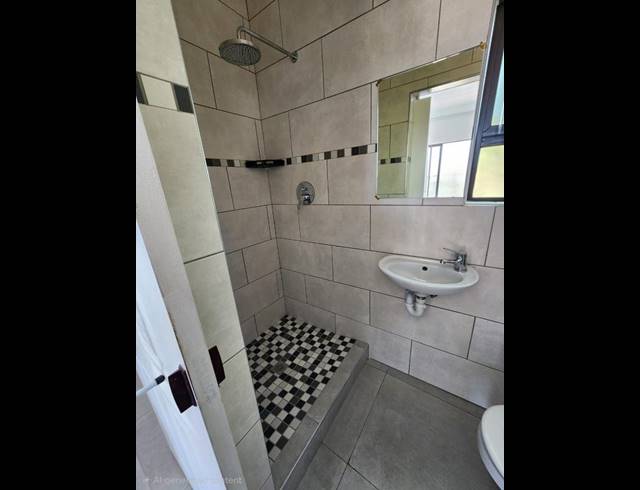 1 BEDROOM PROPERTY TO RENT IN FOREST HILL